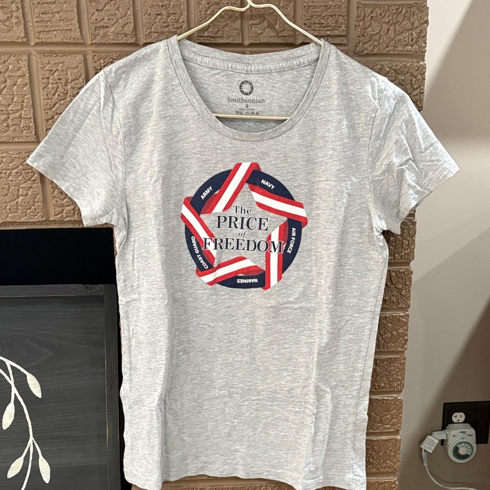 Smithsonian Gray Cotton T-Shirt*